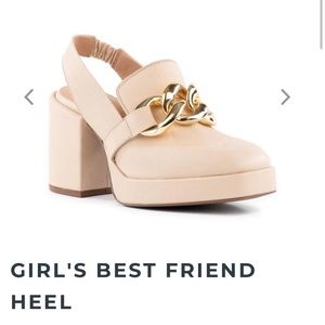 Seychelles Girl’s best friend close toed heel with buckle